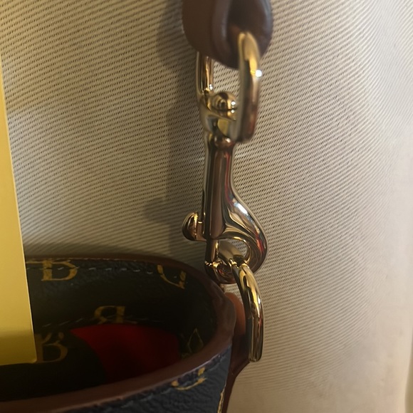 Dooney and Bourke crossbody - Picture 6 of 6